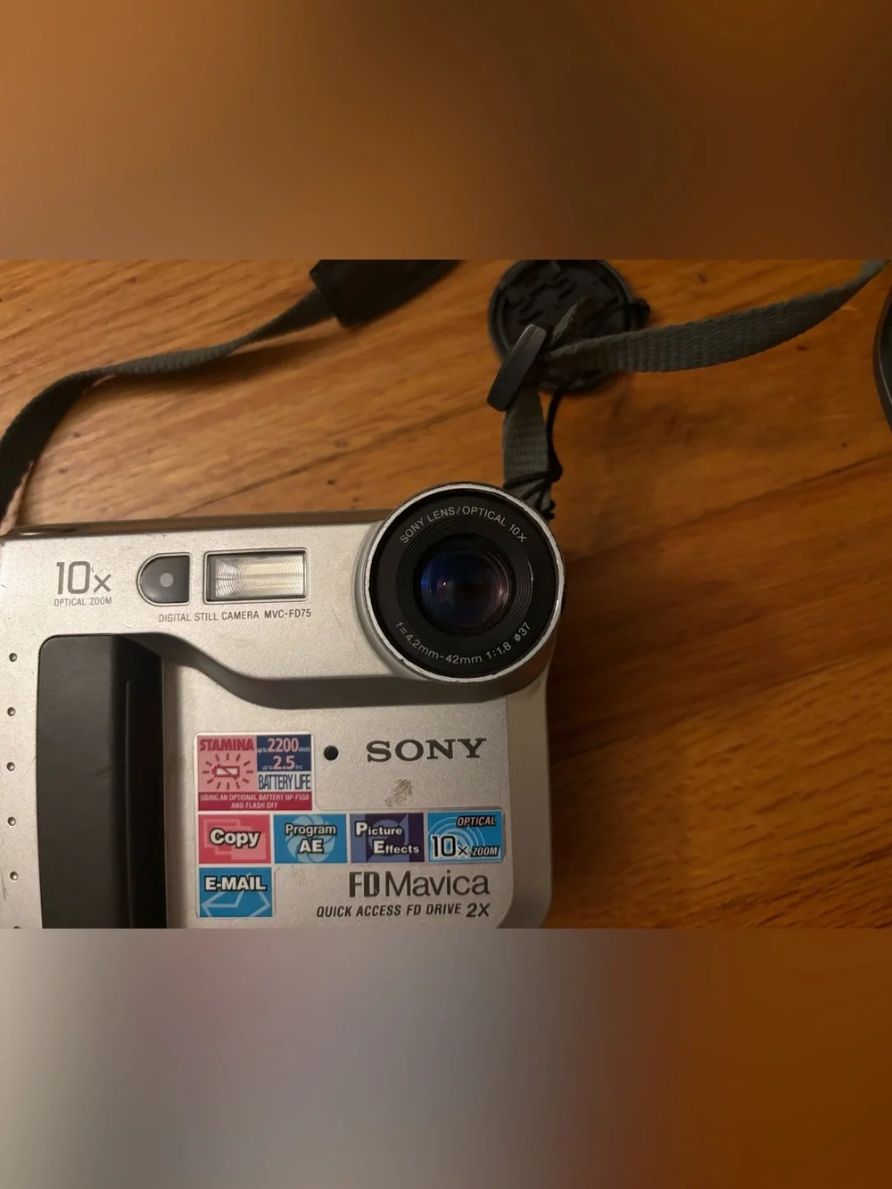 Sony Mavica MVC-FD75 Digital Camera with Battery Charger and Battery